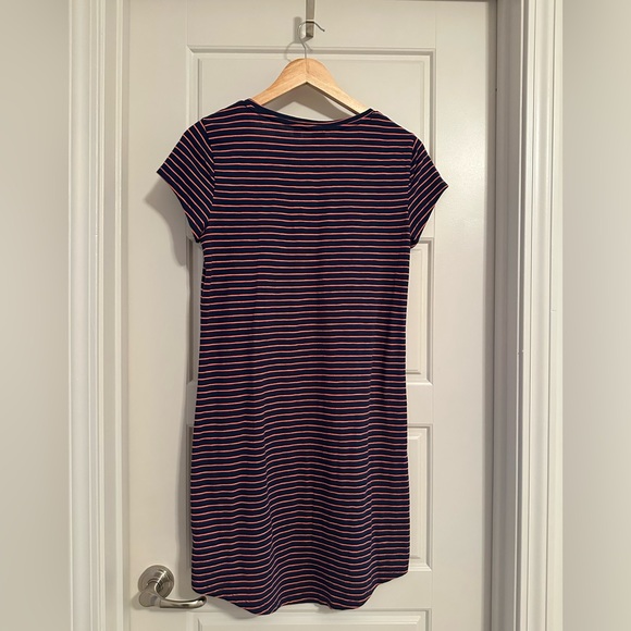 GAP Navy and Coral Striped V-Neck Top - Picture 5 of 5